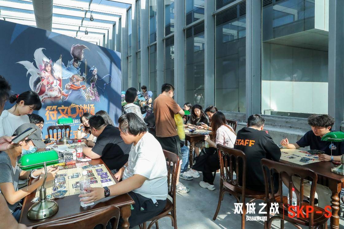 亚美体育平台-关于《英雄联盟：双城之战》艺术狂欢登陆SKP-S的信息