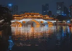 亚美体育app-关于成都蓉城引援变废铁！30万欧元伤病号成三线隐患的信息