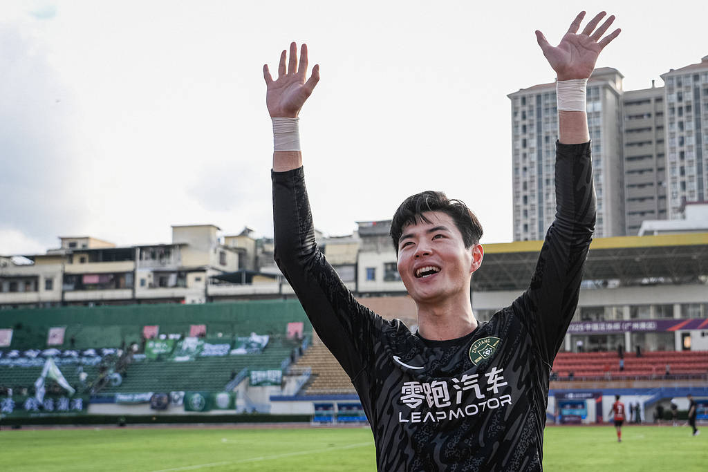 亚美体育网址-河南3-2浙江晋级将战申花，王上源、钟义浩互相传射，卡多索绝杀的简单介绍